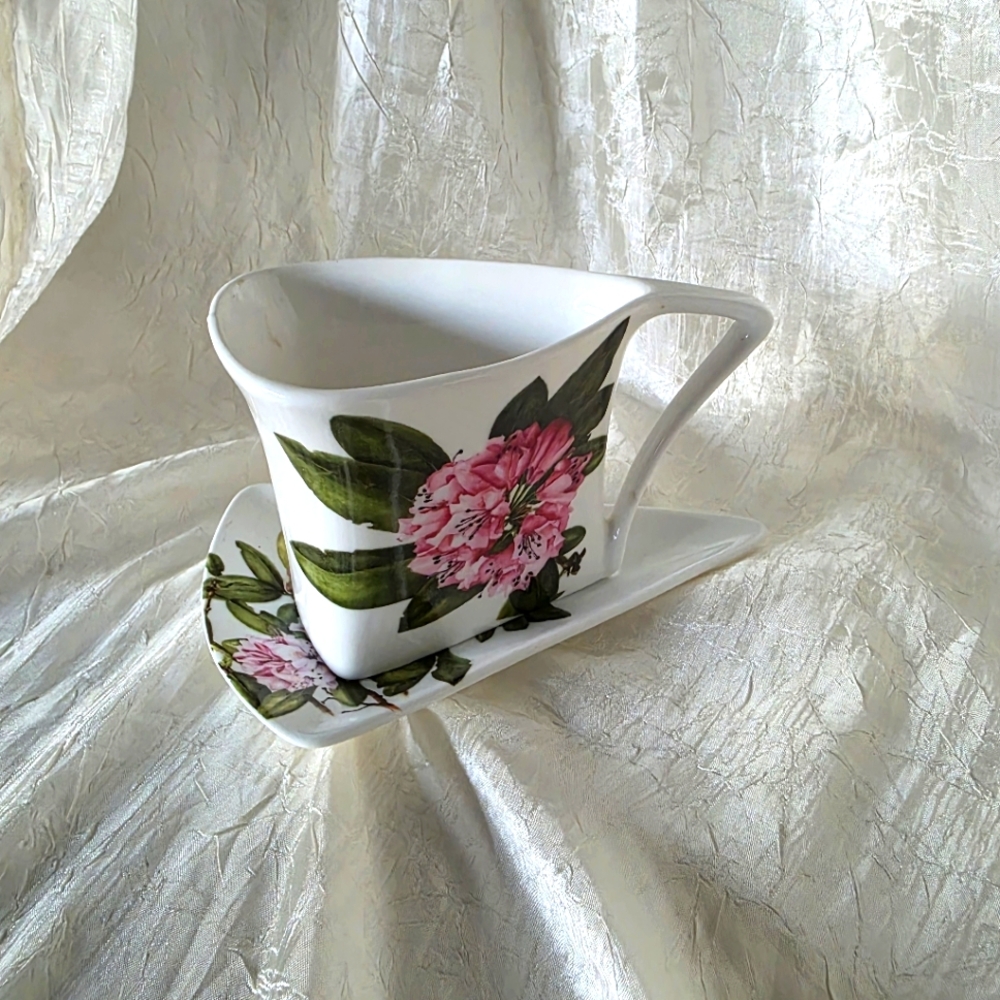 Royal Elfreda Teacup and Saucer - Unique Triangle Floral Leaf